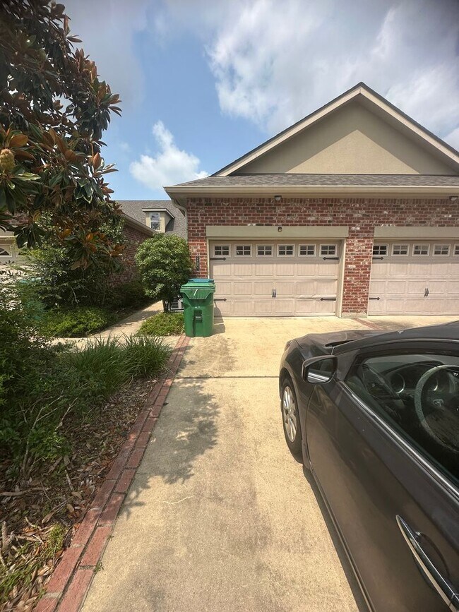 Foto del edificio - 24023 Panther Rd