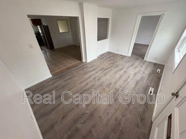 Building Photo - 117-119 Odell St