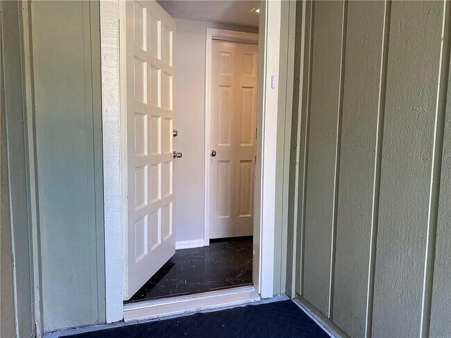 Foto del edificio - 739 Hanover Ln SE