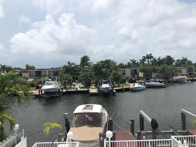 Foto del edificio - 703 NE 26th Ave 703 Hallandale Beach Fl 33009