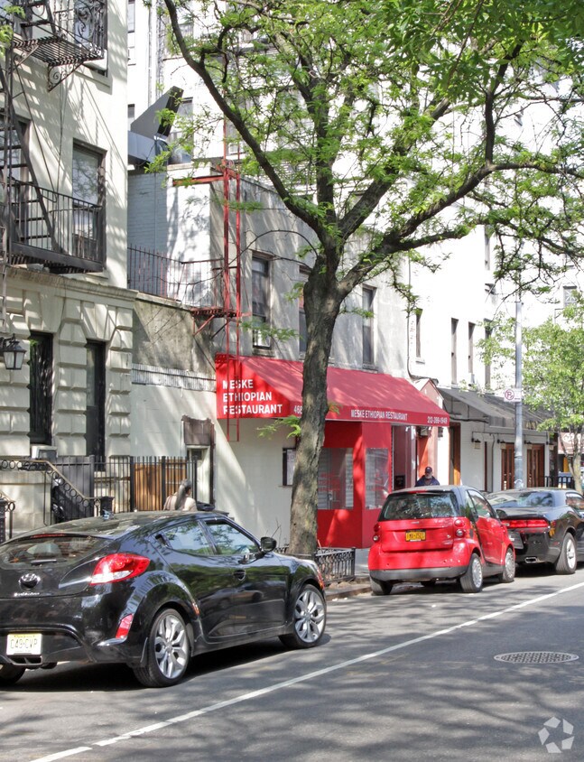 Primary Photo - 468 W 47th St