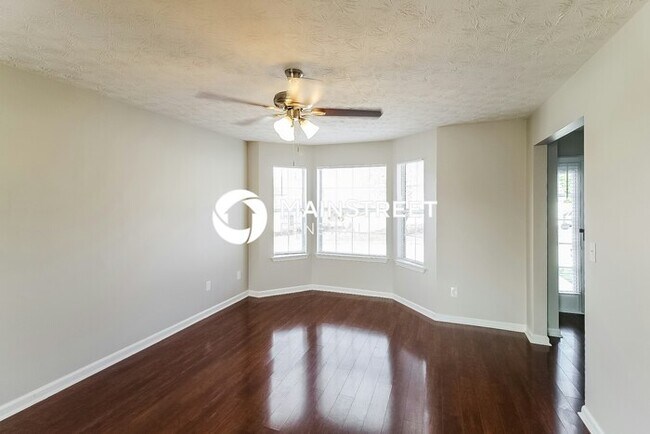 Foto del edificio - 4 Bedroom Pet-Friendly Home in Decatur, GA with Main Street Renewal