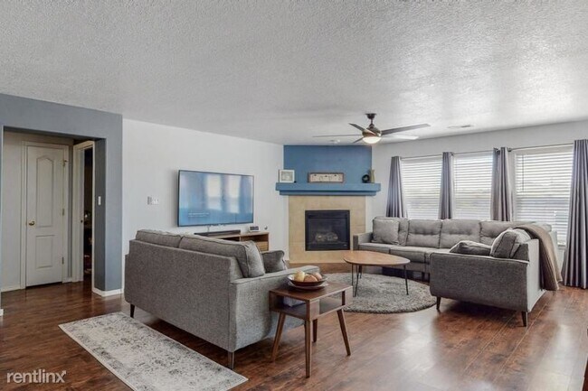 Building Photo - 4 br, 3 bath House - 4968 Sundance Drive N...
