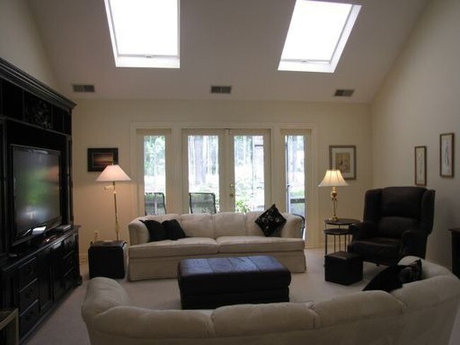 Building Photo - 14 Eagle Claw Dr