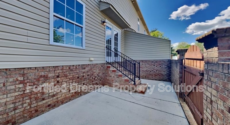 Building Photo - 307 Skiles Heights