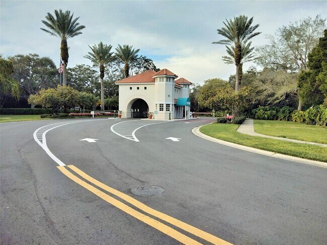 Building Photo - 5122 Sandpiper Ln S