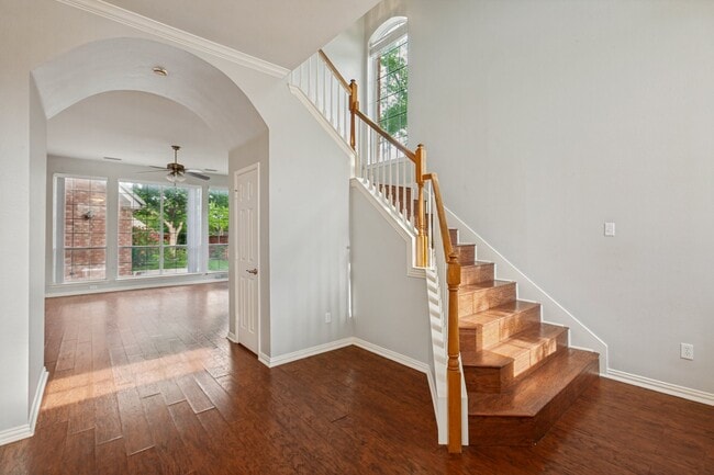 Building Photo - 8400 Pipestone Dr