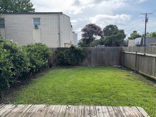 Foto del edificio - 2401 Caswell Ln