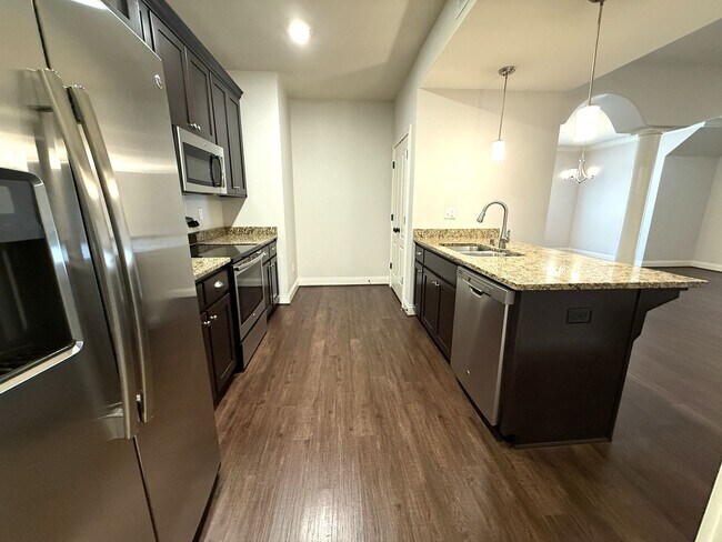 Foto del edificio - Spacious 2 Bed / 2 Bath Condo in the Heart of Middletown