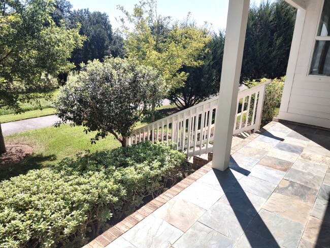 Building Photo - 3553 Esplanade Way