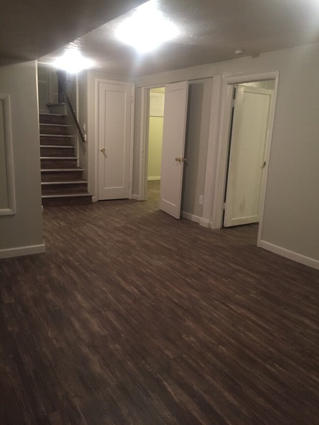 Building Photo - 690 Holbrook Drive