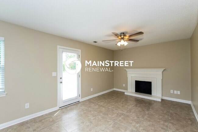 Foto del edificio - 3 Bedroom Pet-Friendly Home in Charlotte, ...