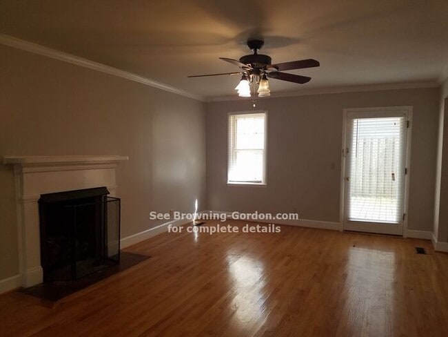 Building Photo - Two Bedroom Condo off of 21st Ave!
