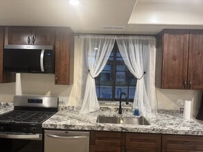 Building Photo - 4621 Locust Ln E