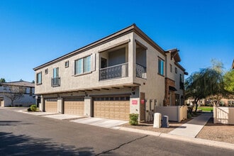 Building Photo - 2750 S Voyager Dr