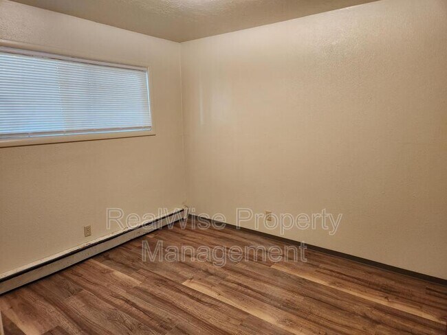 Foto del edificio - 212 SE Lane Ave