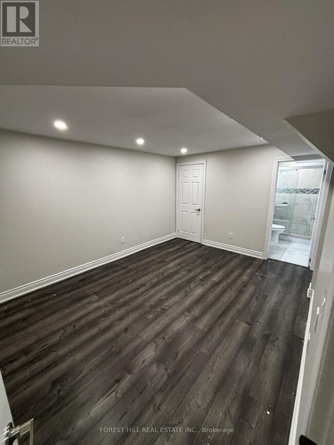 Building Photo - 51 Nasmith St