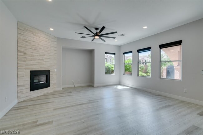 Building Photo - 11370 Merado Peak Dr