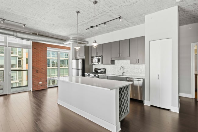 Foto del edificio - 877 S Clark St