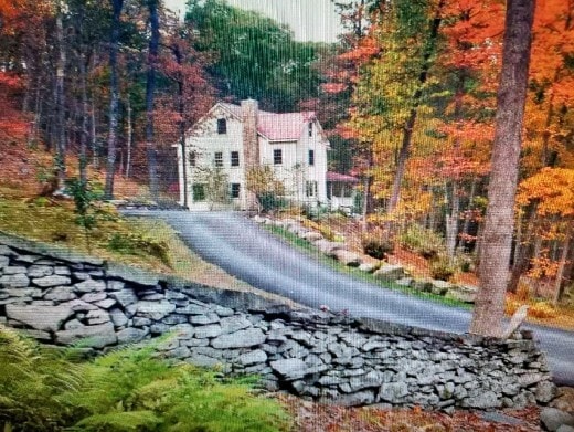 Building Photo - Secluded Farm House