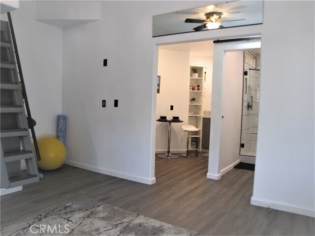 Foto del edificio - 5809 Irving Ave