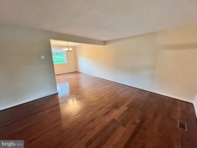 Foto del edificio - 3001 Gatepost Ln