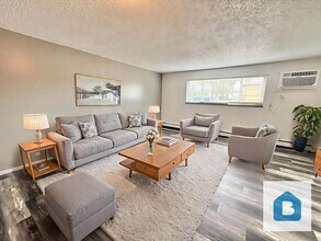 Building Photo - 1691 Moore Ave