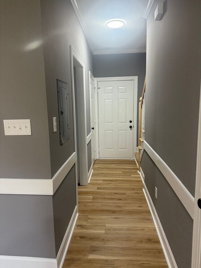 Foto del edificio - 3811 Chase Rd NW