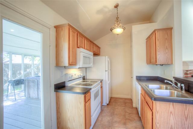Building Photo - 616 Mustang Ct