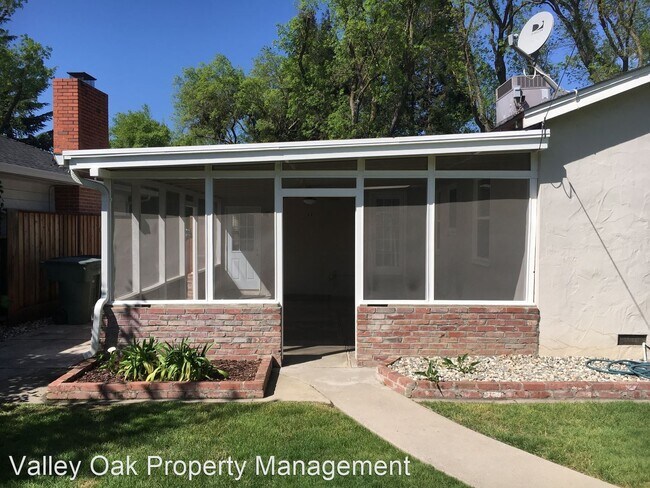 Foto del edificio - 3 br, 1 bath House - 1126 Wellesley