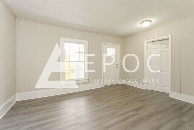 Foto del edificio - Cozy 3 Bedroom, 1 Bathroom- Available Now!