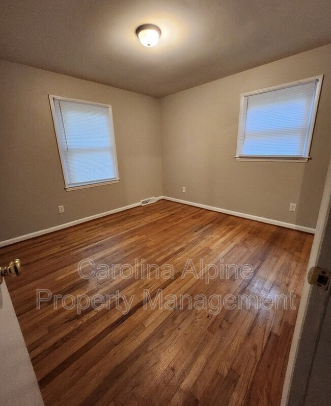 Building Photo - 6207 Snowcrest Ct