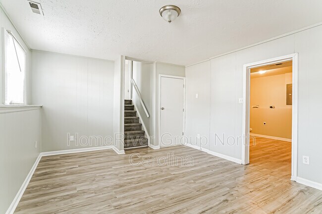 Foto del edificio - 8213 Wynewood Ct