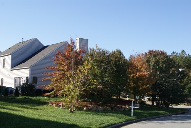 Building Photo - 5103 Bridgewood Dr