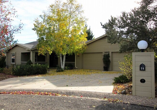 Building Photo - Views in the Ranch - HOLD