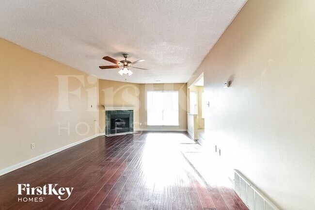 Foto del edificio - 7749 Roxshire Cove
