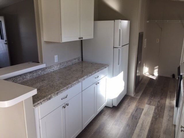 Building Photo - *****AVAILABLE NOW*****