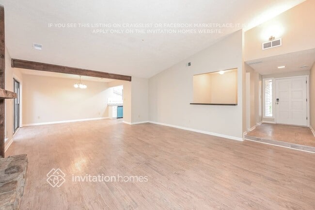 Building Photo - 511 Pebble Creek Dr