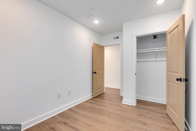 Foto del edificio - 1917 W Susquehanna Ave