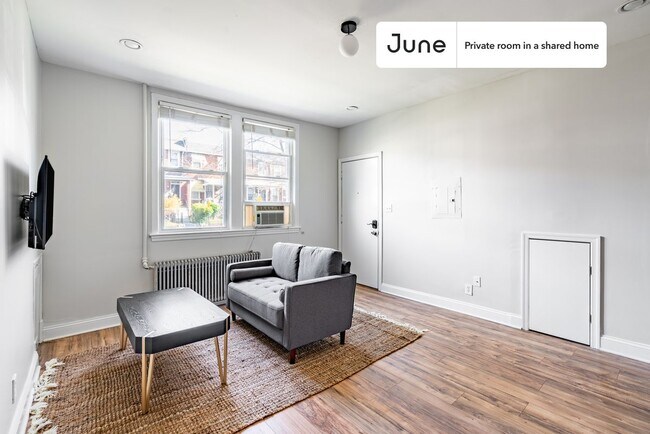 Building Photo - Private bedroom in 2 bed/1 bath Home