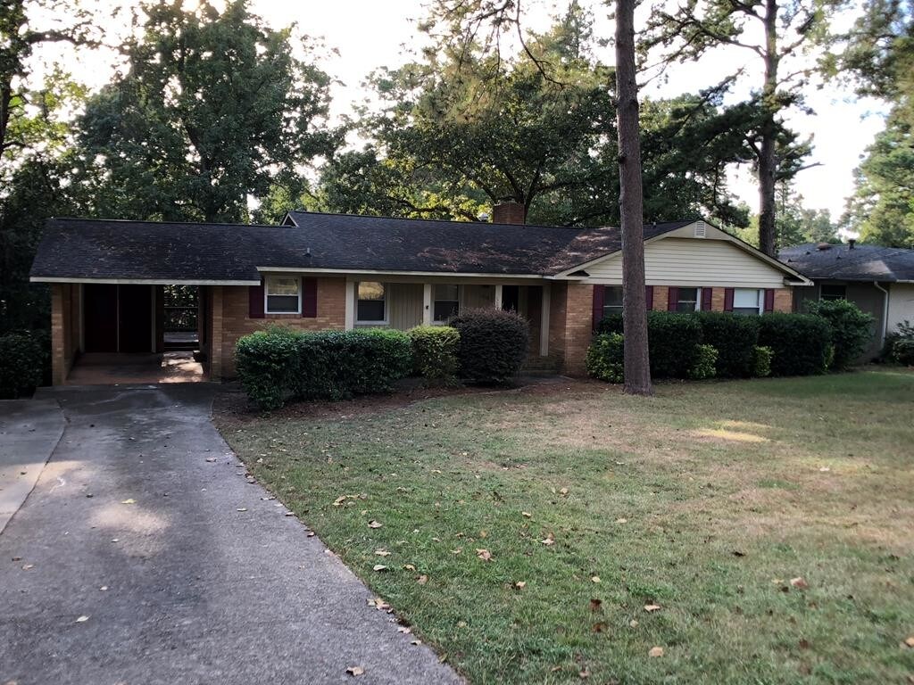 Primary Photo - 1204 Crestview Dr