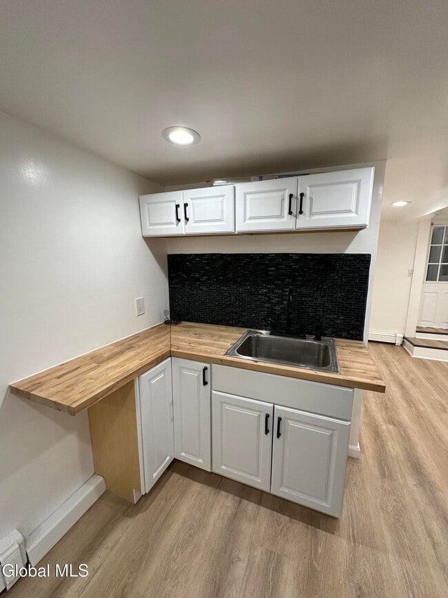 Building Photo - 27 McElwain Ave