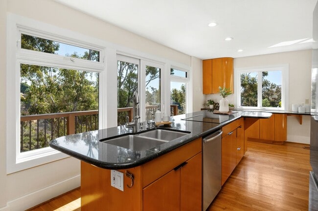 Foto del edificio - 4525 Rhode Island St