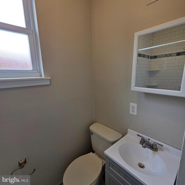 Foto del edificio - 2217 Spring Garden St