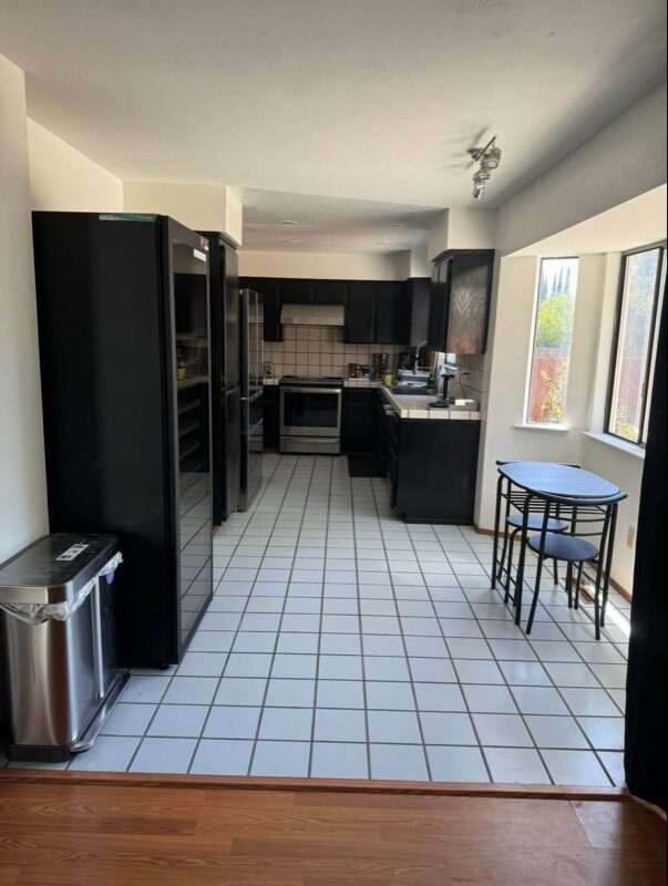 Foto principal - 400 Redrock Dr