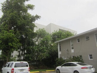 Building Photo - 1525 NW 19th Terrace