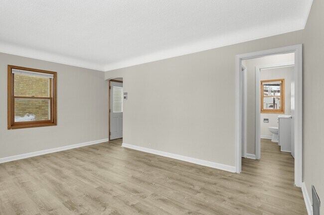 Foto del edificio - 3744 Perry Ave N