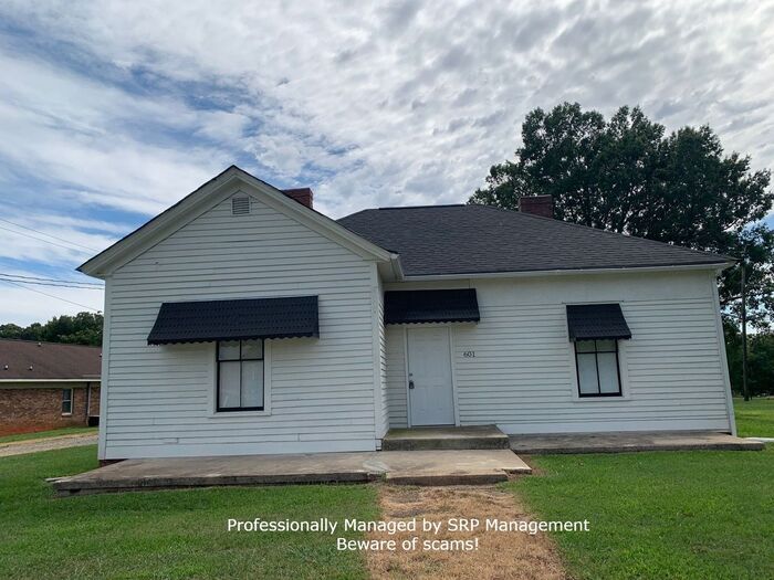 Charming 3BR/1BA For Rent in Lowell, NC! House for Rent in Lowell, NC