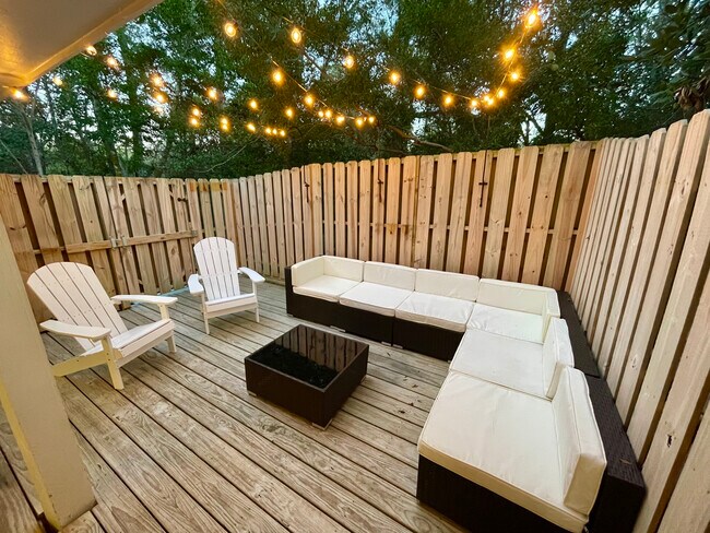 Building Photo - 300 Osprey Ridge Dr