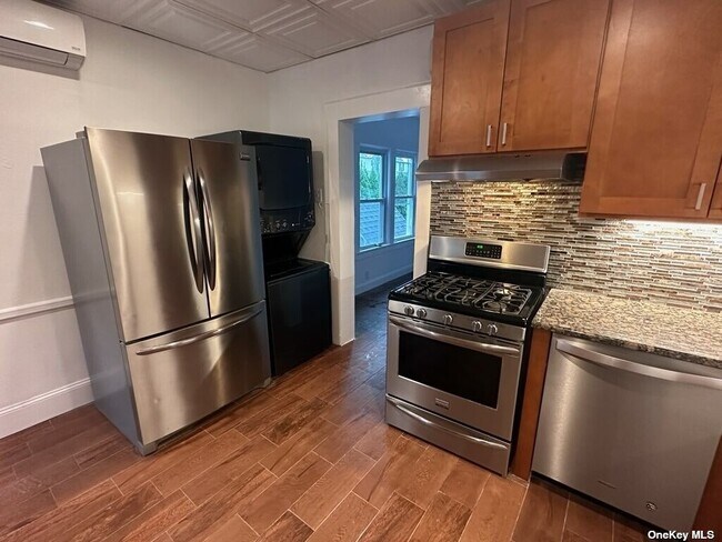 Foto del edificio - 89 N Forest Ave